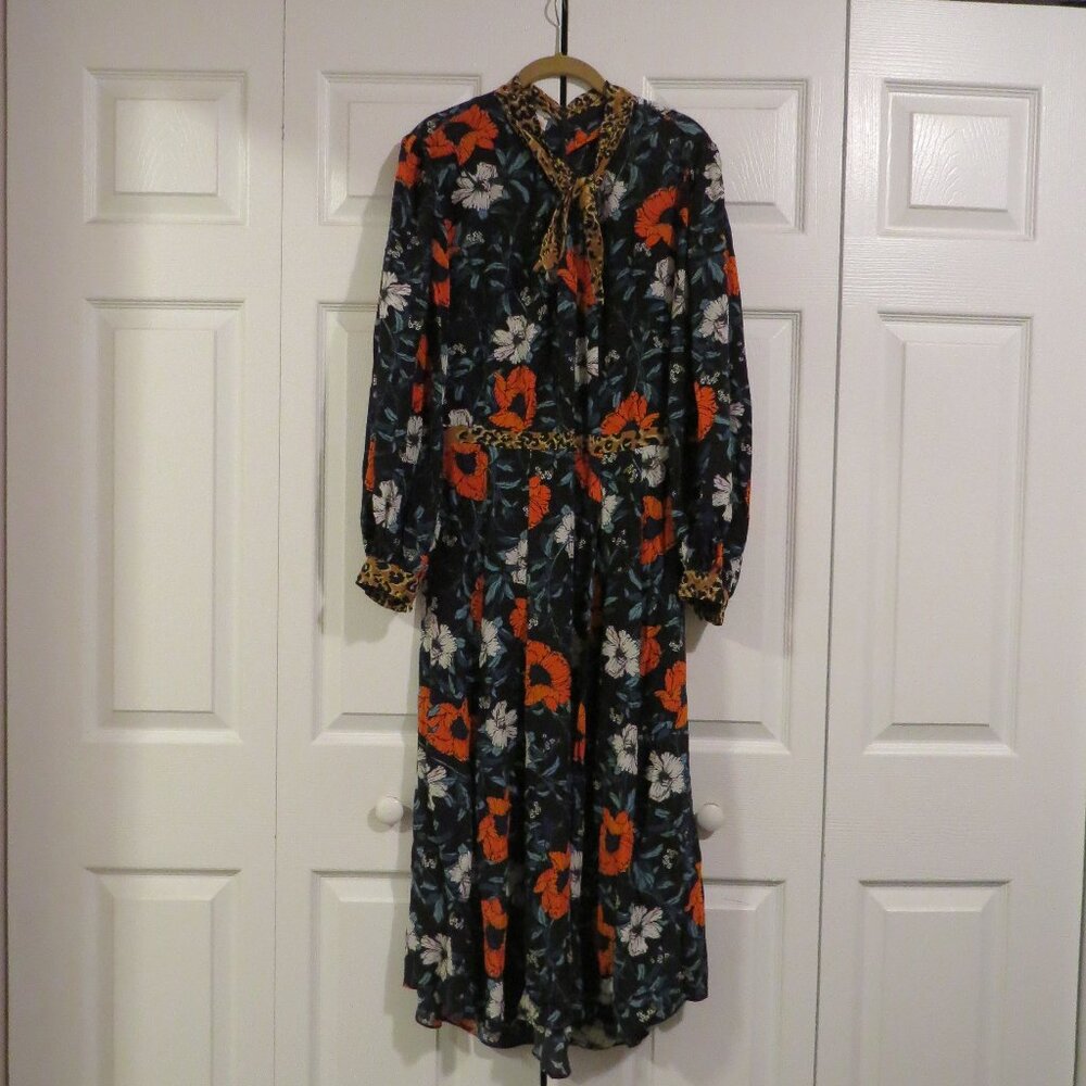 Hunter Bell Casper 100% Silk Midi Dress Sz 12 Floral Leopard Tie Neck